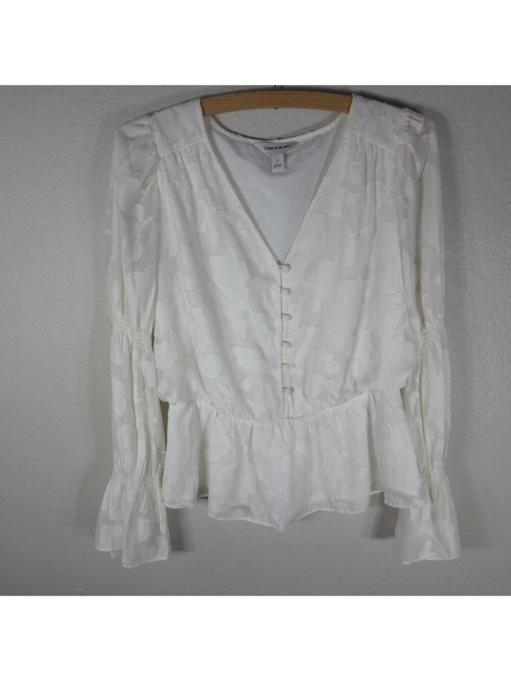 Elizabeth and James Embroidered S Ivory Floral ButtonDown FlareSleeve Blouse Top